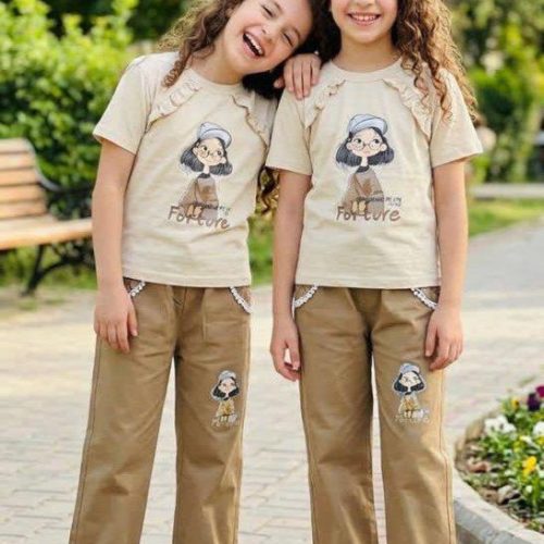 Girls' t-shirts and pants from sizes 40 to 60
