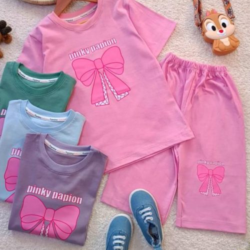 Girls' t-shirts and shorts from size 50 to 60