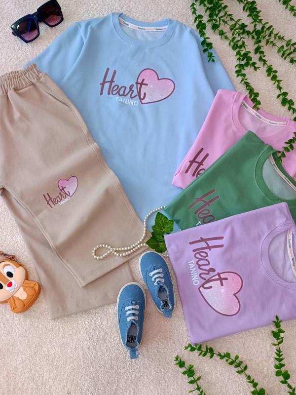 Girls' t-shirts and shorts from size 60 to 70 (4) Girls' t-shirts and shorts from size 60 to 70
