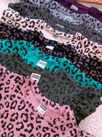 Girls' t-shirts and shorts from sizes 40 to 55