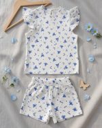 Girls' tops and shorts from sizes 40 to 55
