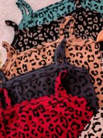 Girls' tops and shorts from sizes 40 to 55