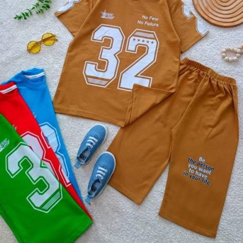 Boys' T-shirt and shorts, sizes 55 to 65