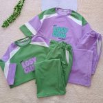 Girls' and women's T-shirt and shorts sets, sizes 60 to 70