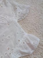 Girls' blouse and shorts set, sizes 40 to 55.