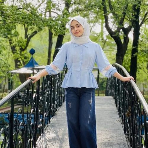 Girls' blouse, sizes 55 to 65
