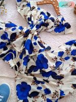 Girls' top and trousers, sizes 45 to 55