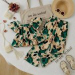 Girls' top and trousers, sizes 45 to 55