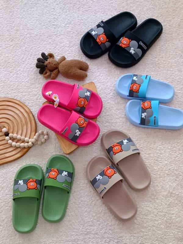 Slippers for girls, boys, and women (4)