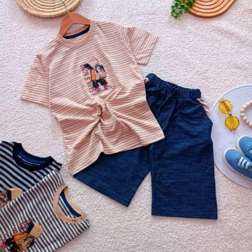 Boys' T-shirt and shorts, sizes 55 to 65