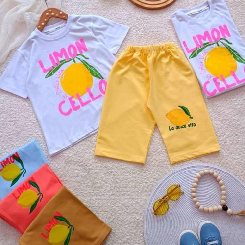 Girls' T-shirt and shorts set (ages 3 to 10)