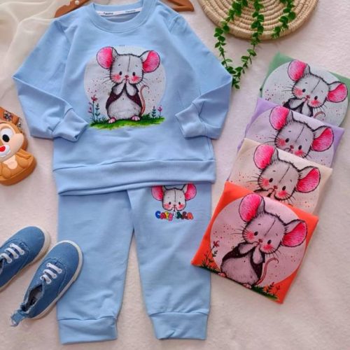 Girls' and boys' blouse and trousers, sizes 40 and 45