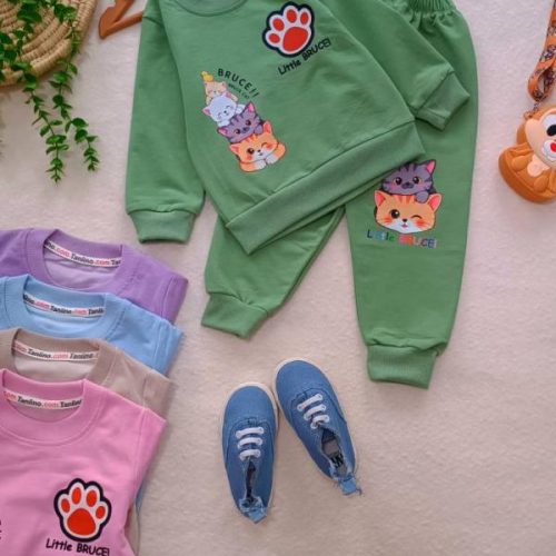 Girls' and boys' tops and trousers, sizes 35 to 45