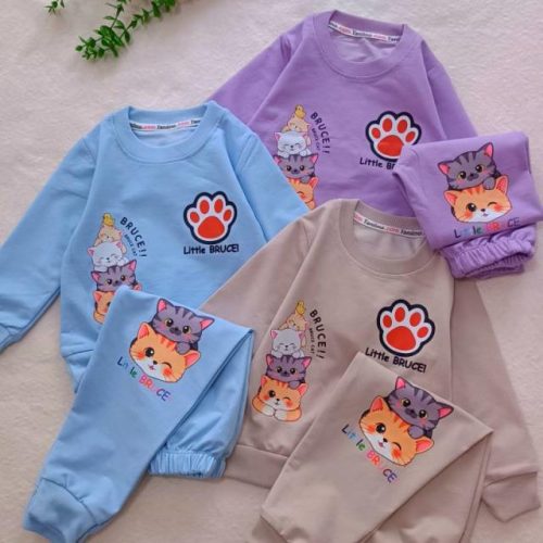 Girls' and boys' tops and trousers, sizes 35 to 45