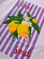Girls' and women's T-shirts, ranging from age 13 up to size 44