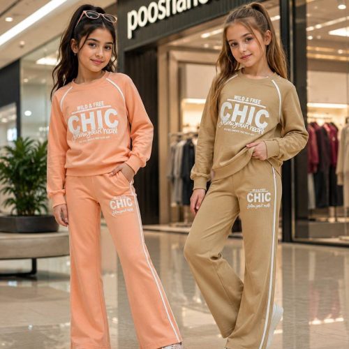 Girls' blouse and trousers, sizes 45 to 60.