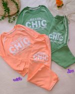 Girls' blouse and trousers, sizes 45 to 60.