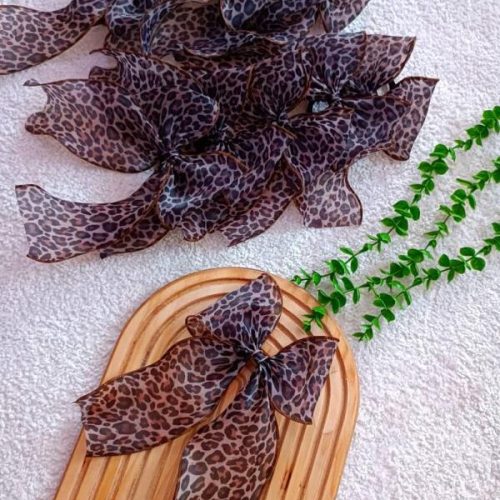 Hair clips and hair ties for girls and women