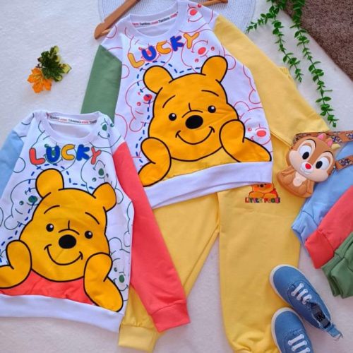 Girls' and boys' blouse and trousers (ages 3 to 7)