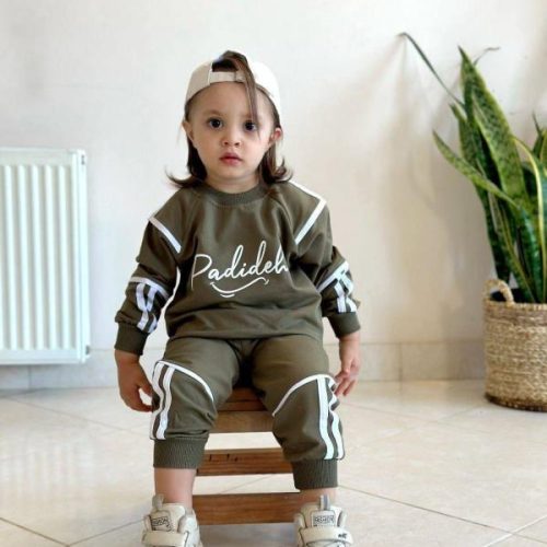 Girls' and boys' blouse and trousers, sizes 60 and 65