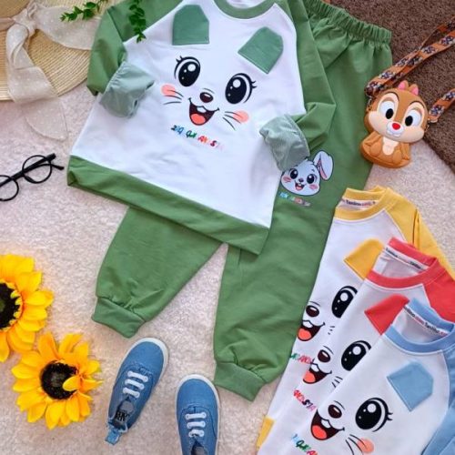 Girls' and boys' tops and trousers, ages 4 to 7