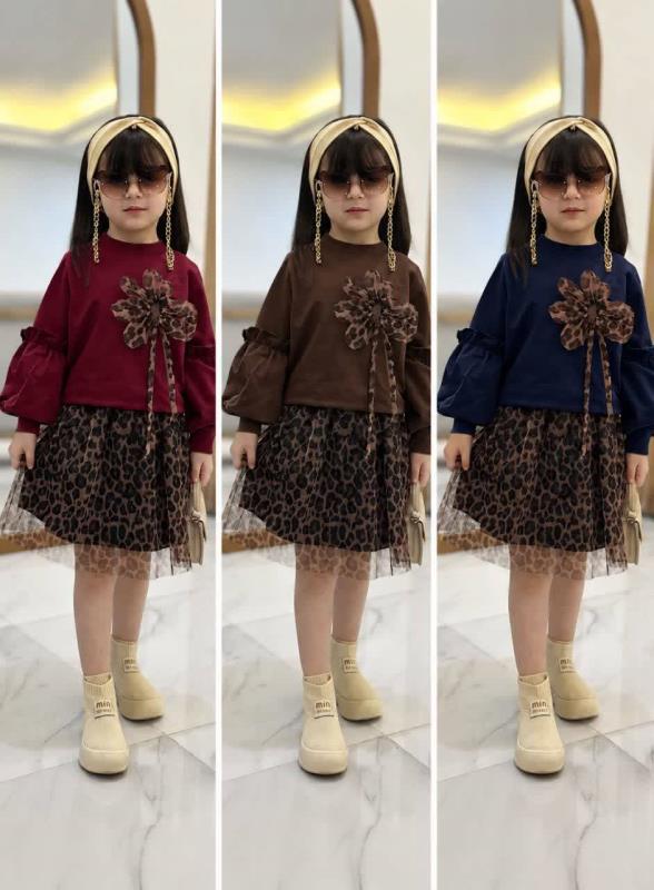 Girls' blouse and skirt, sizes 40 to 60 (11)