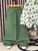 Girls' blouse and trousers, sizes 55 to 65