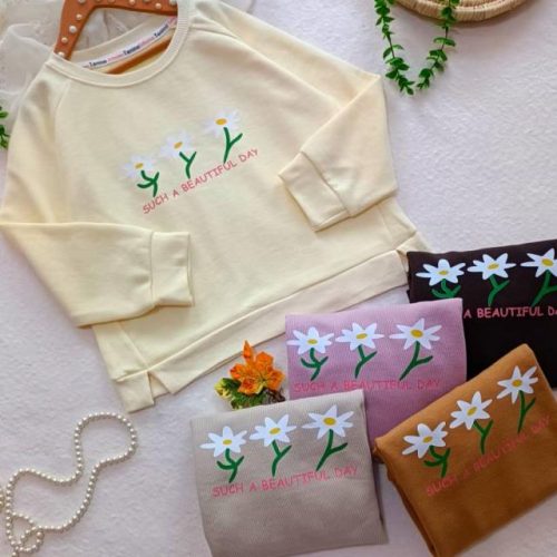 Girls' blouse, sizes 45 and 50