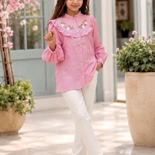 Girls' blouse, sizes 60 to 70