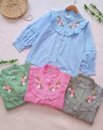 Girls' blouse, sizes 60 to 70