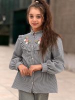 Girls' blouse, sizes 60 to 70