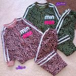 Girls' sweatshirt and trousers, sizes 40 to 55