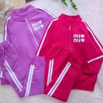 Girls' sweatshirt and trousers, sizes 50 to 60