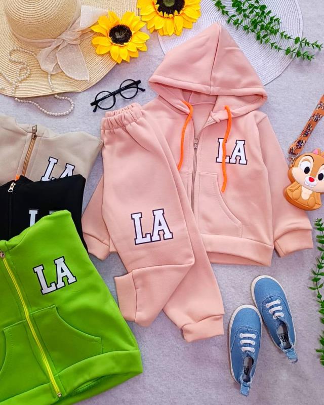 2f5c0a15-9829-4de5-b4be-9244f62cd91c Sweatshirt and pants for girls and boys, sizes 40 to 50