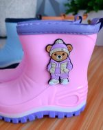 Boots for girls and boys, ages 10 to 18