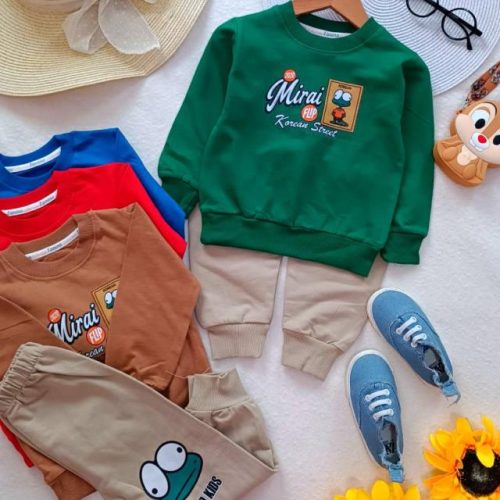 Boys' blouse and trousers, sizes 35 and 40