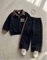 Girls' and women's blouses and trousers, sizes 40 to 75
