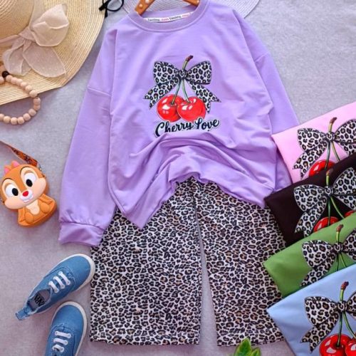 Girls' blouse and trousers, sizes 50 to 60