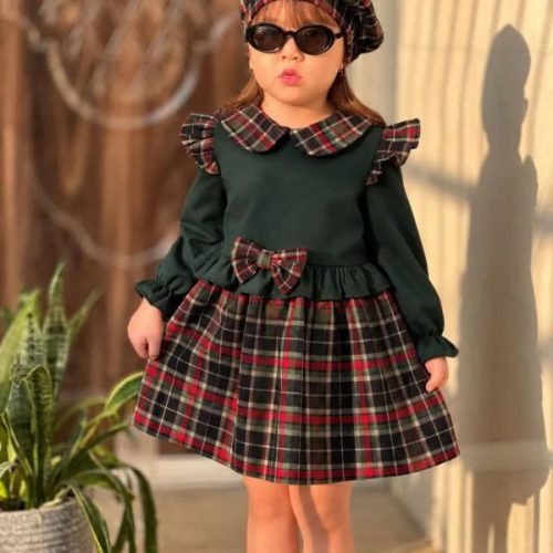 Girls' dress, sizes 40 to 55