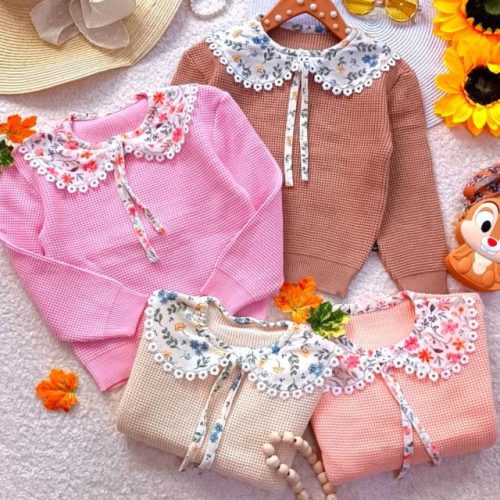 Girls' knit blouse, sizes 40 to 55