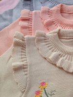 Girls' knit top, sizes 45 to 55