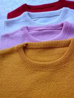 Girls' knit top, sizes 45 to 55